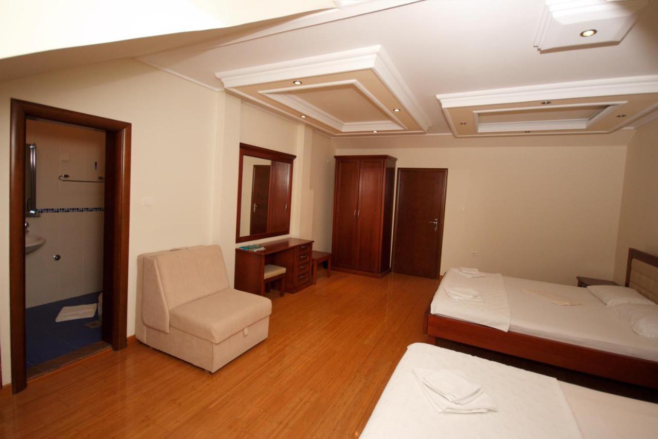 Hotel Rr تْشيرسيك نوفي المظهر الخارجي الصورة