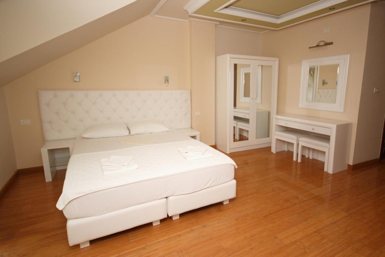 Hotel Rr تْشيرسيك نوفي المظهر الخارجي الصورة