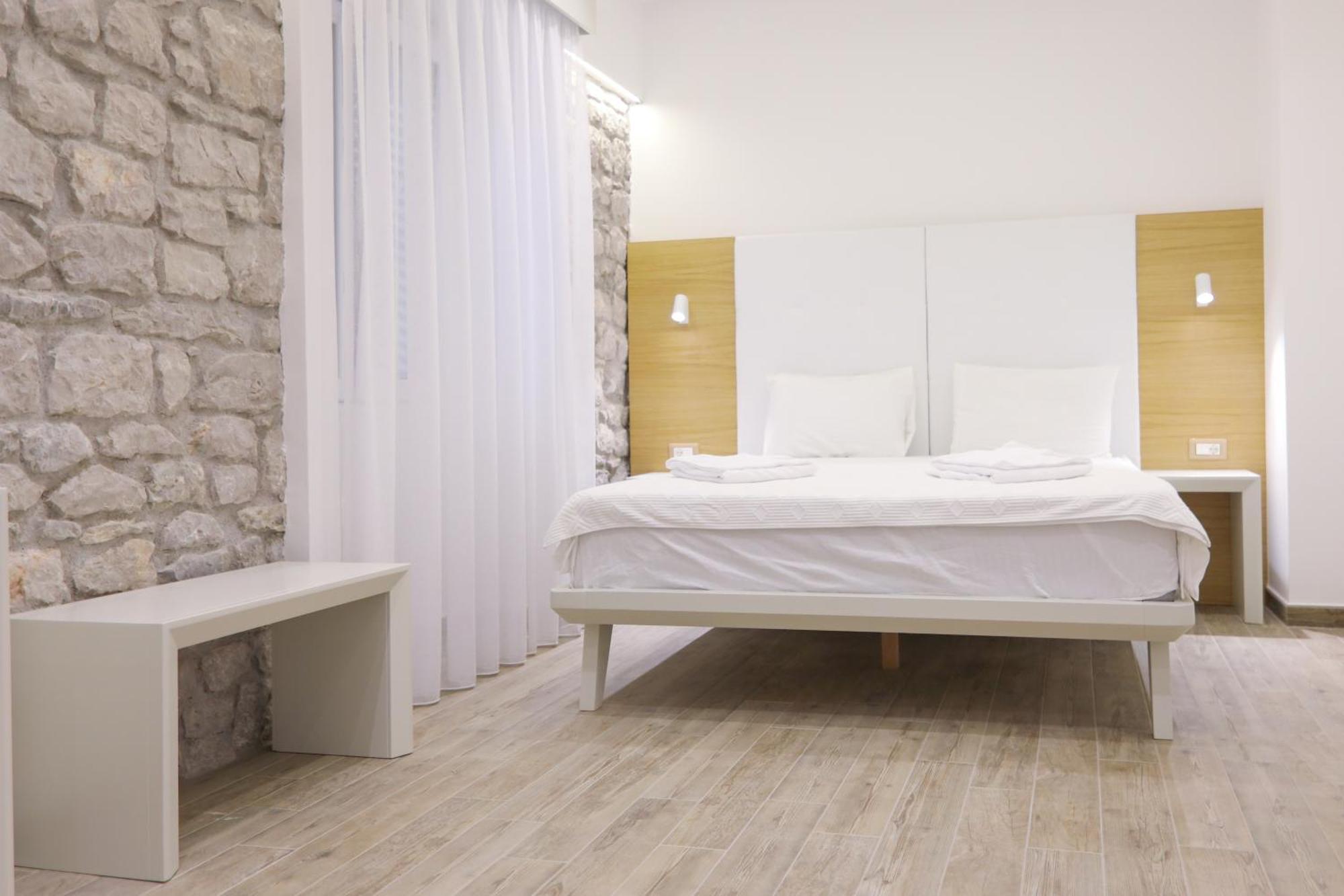 Hotel Rr تْشيرسيك نوفي المظهر الخارجي الصورة
