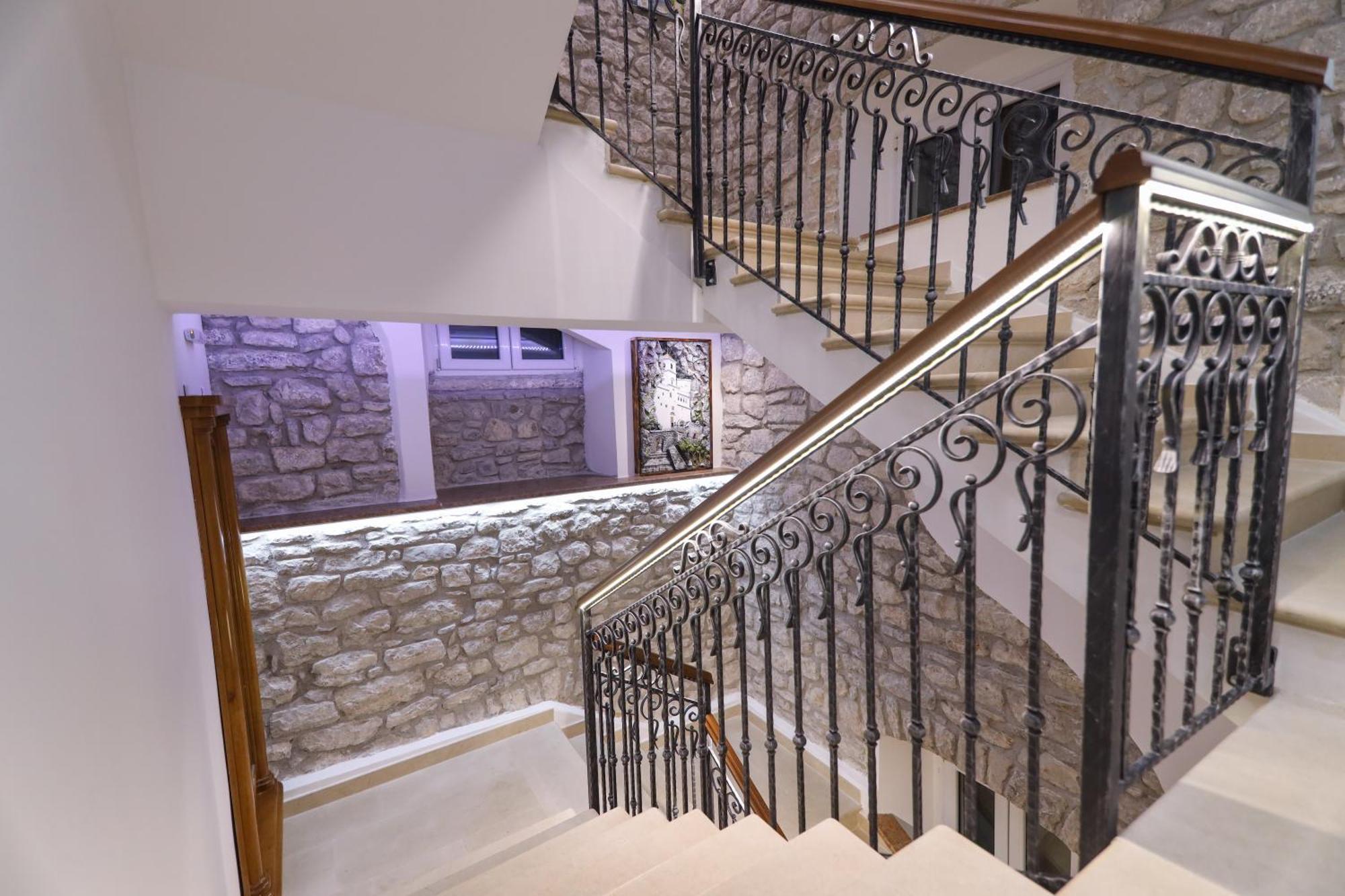 Hotel Rr تْشيرسيك نوفي المظهر الخارجي الصورة