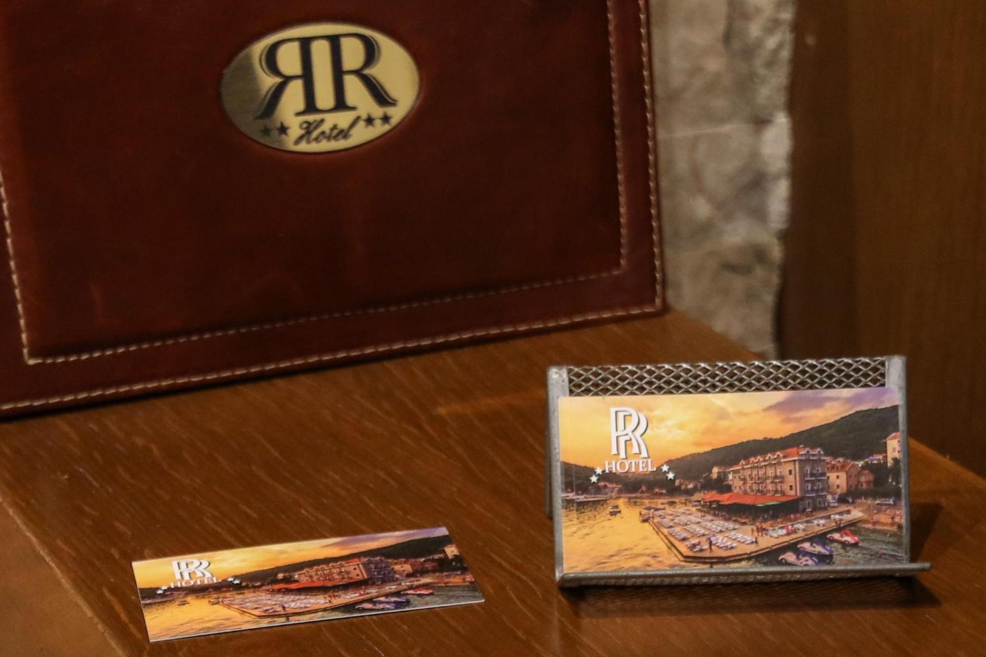 Hotel Rr تْشيرسيك نوفي المظهر الخارجي الصورة
